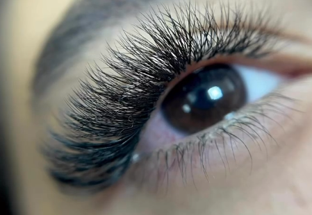 Extensión de pestañas BellasEllas Llano de Brujas Murcia